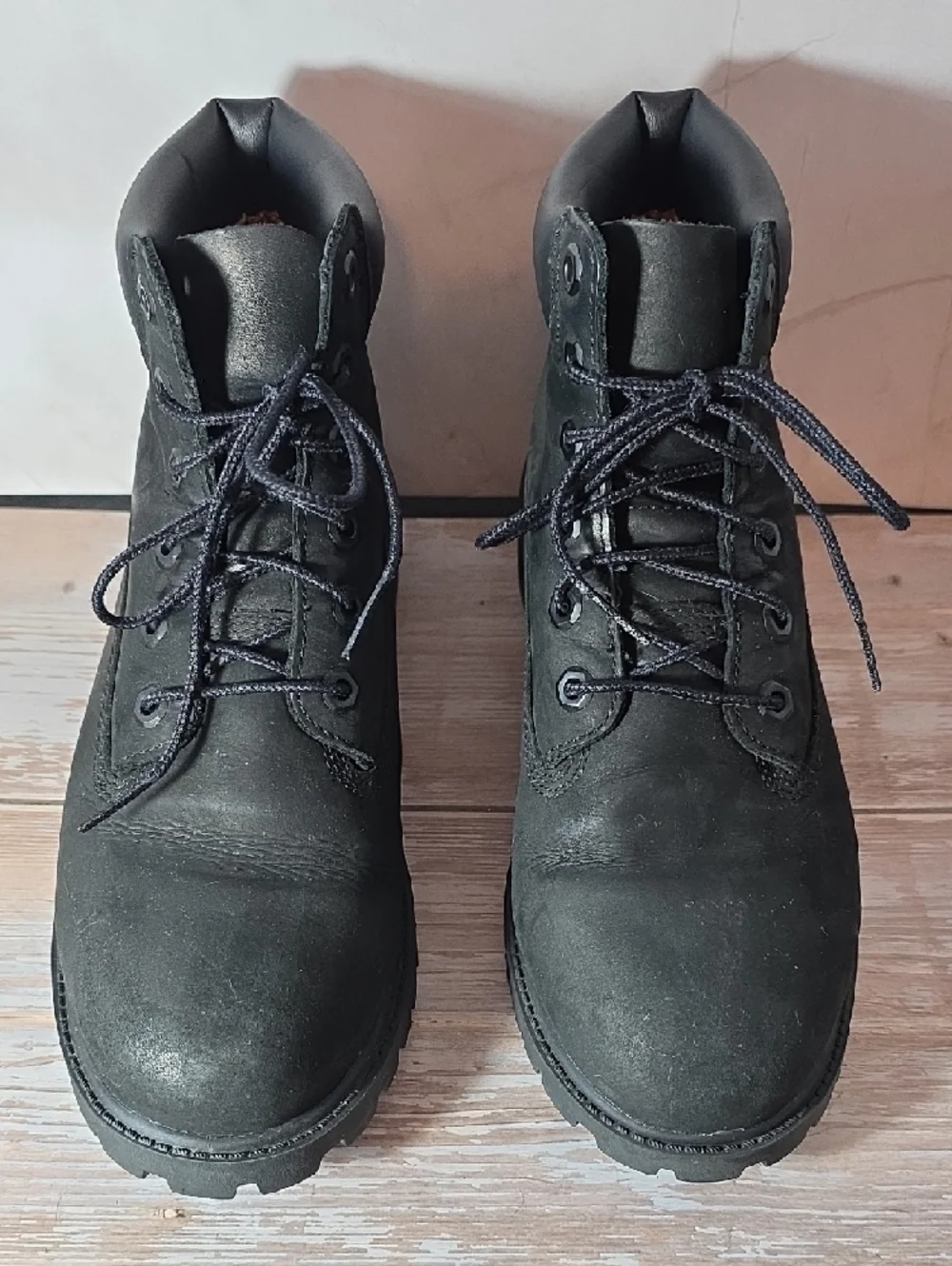 Timberland Black Lace-Up Rugged Work Boots Boys Sz 6 - Picture 3 of 9